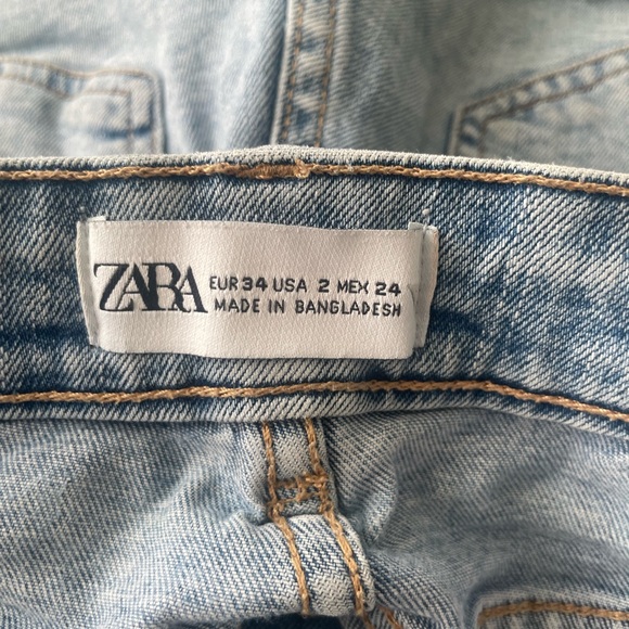 Zara distressed girls denim shorts Size: 2 - Picture 2 of 3